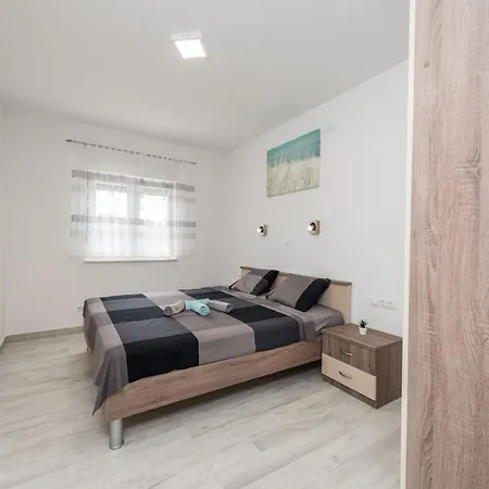 Διαμέρισμα Bircic 2 By Interhome