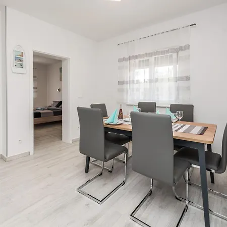 Apartment Bircic 2 By Interhome Vir